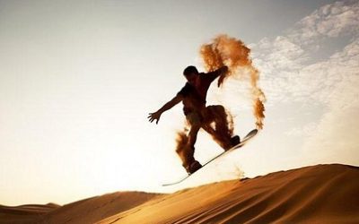 dubai sandboarding safari